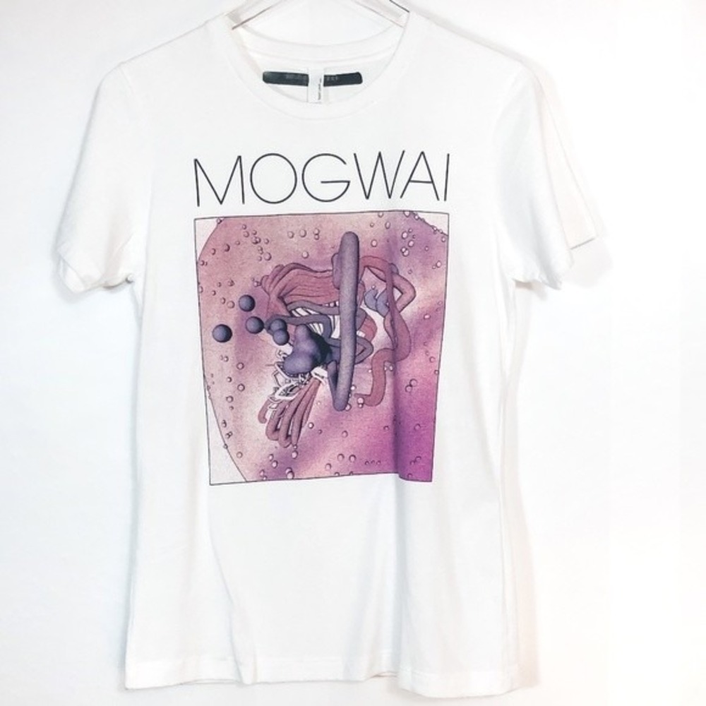 Mogwai Graphic‎ Band Tee NWOT Womens Size L